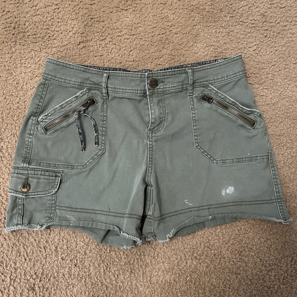Maurice’s utility shorts Sz. 7/8